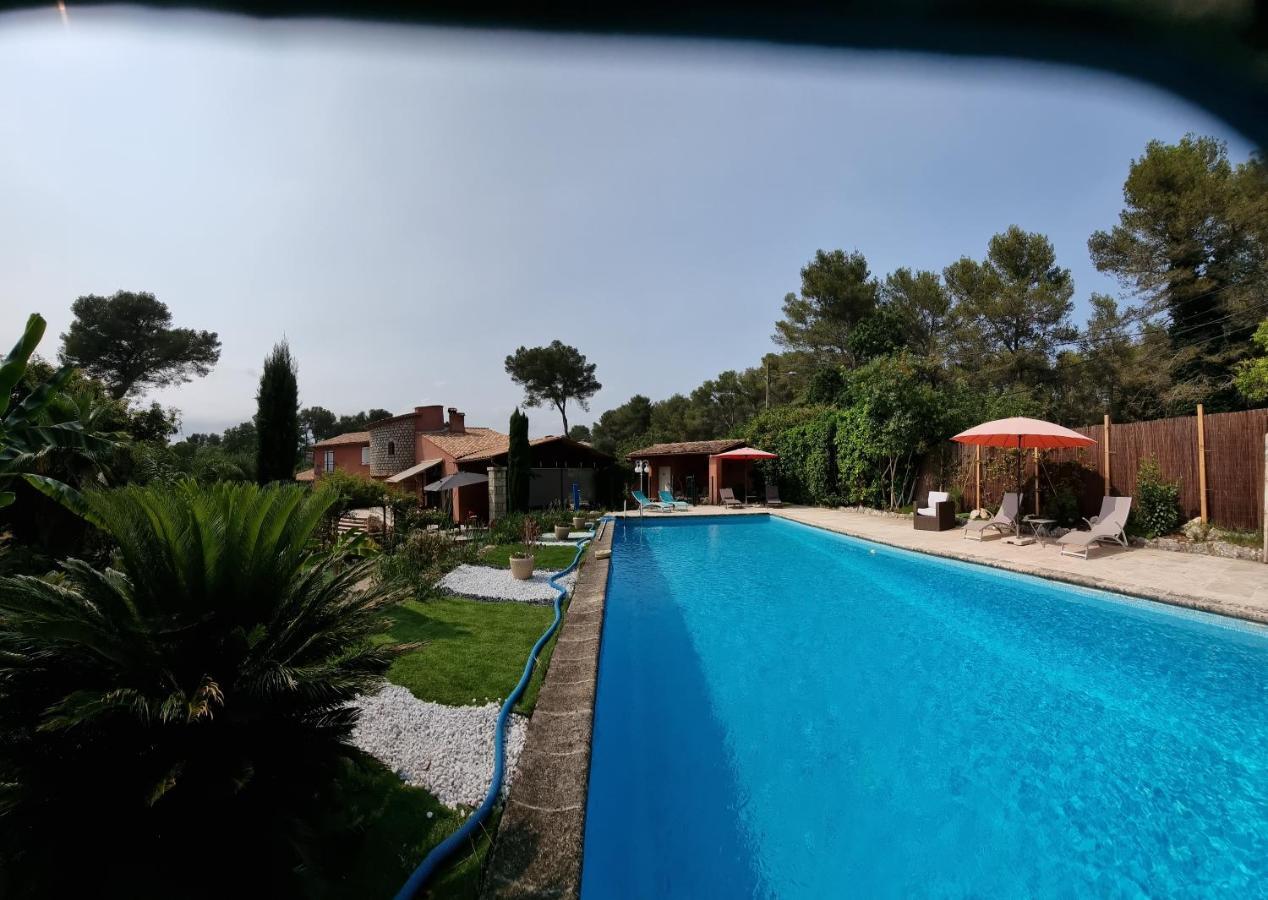 Mas D'Azur Bed & Breakfast Рокфор Ле Па Екстериор снимка