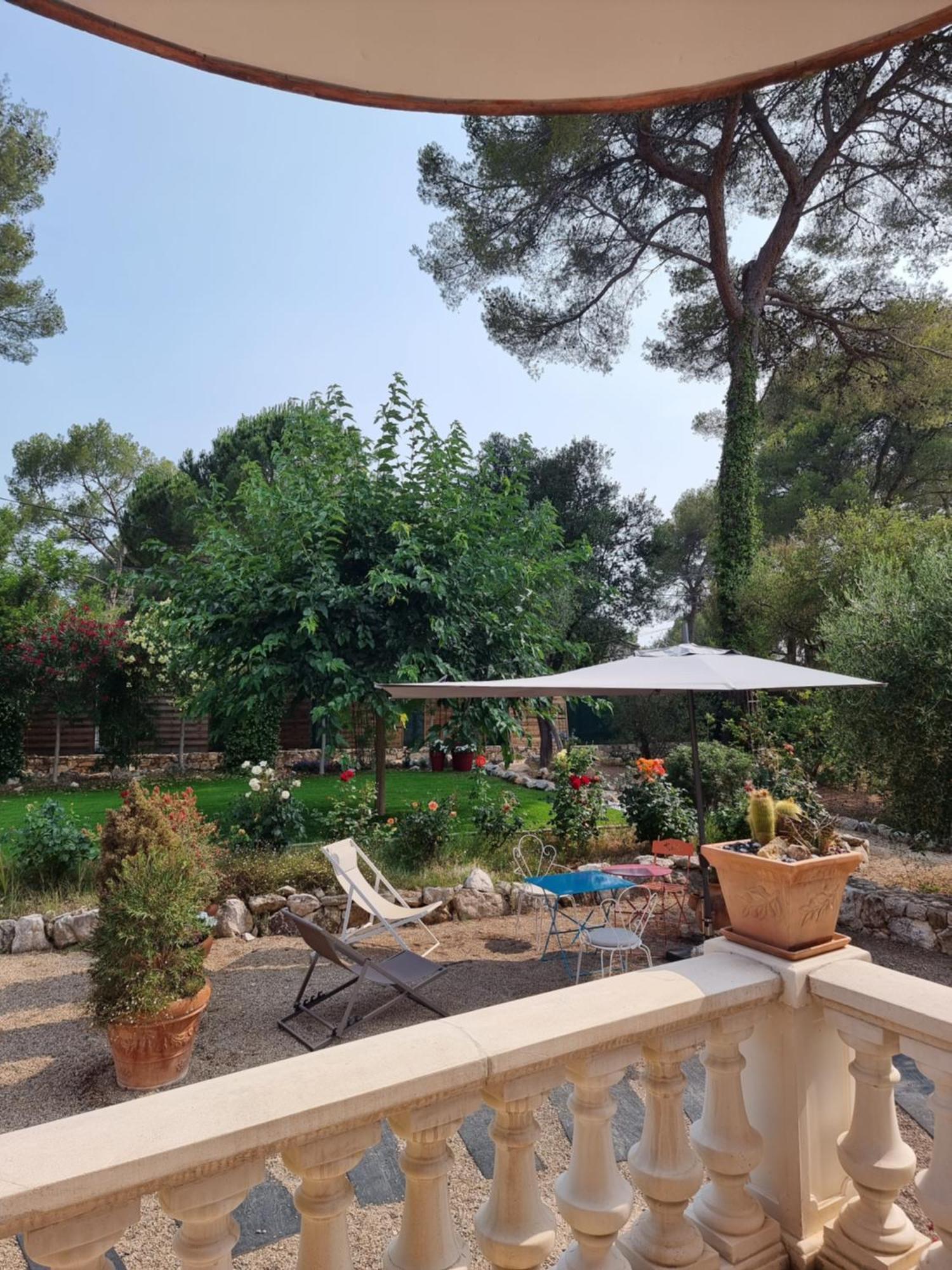 Mas D'Azur Bed & Breakfast Рокфор Ле Па Екстериор снимка